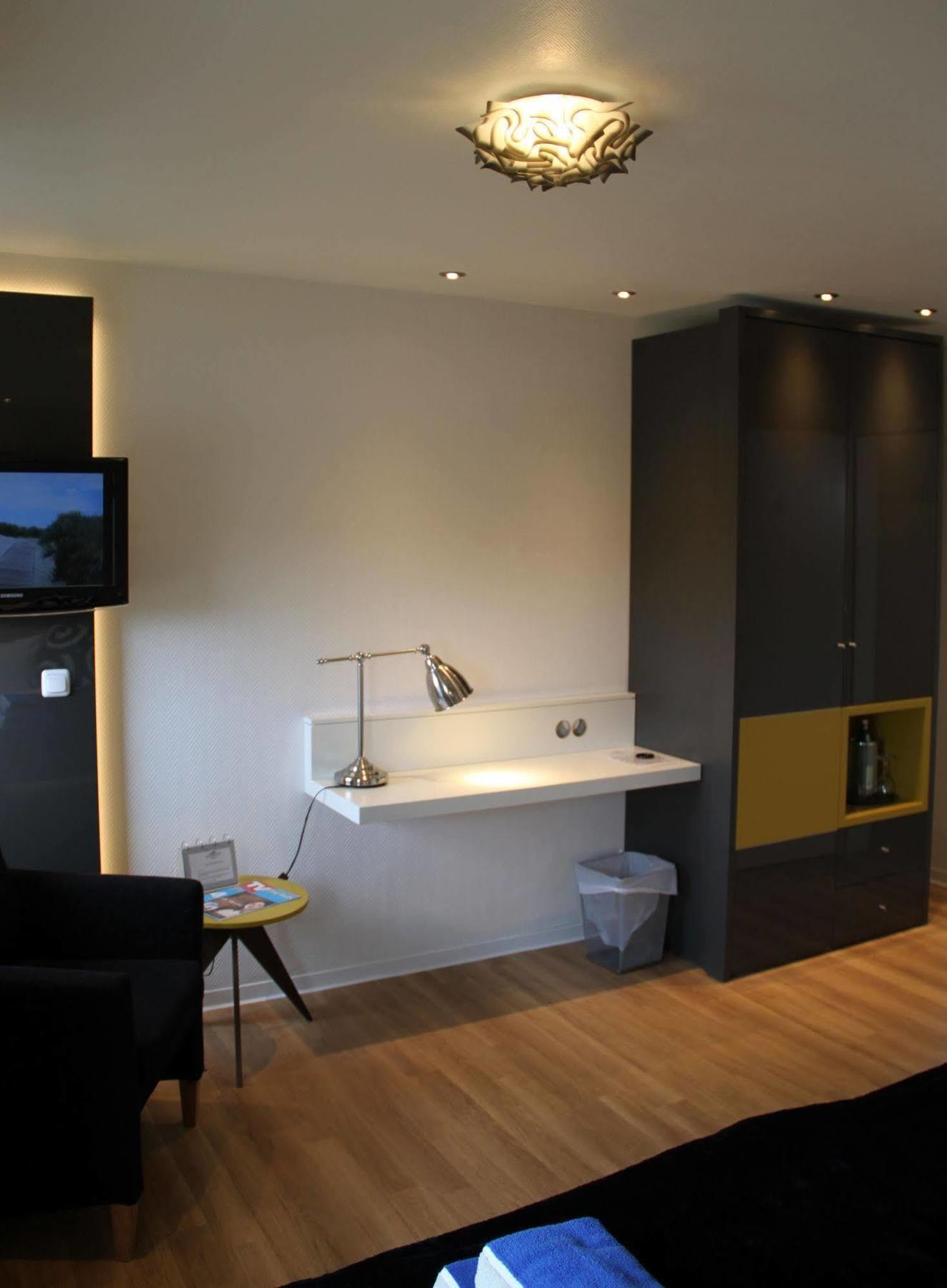 Strandhotel Achtert Diek ลังอุค ภายนอก รูปภาพ